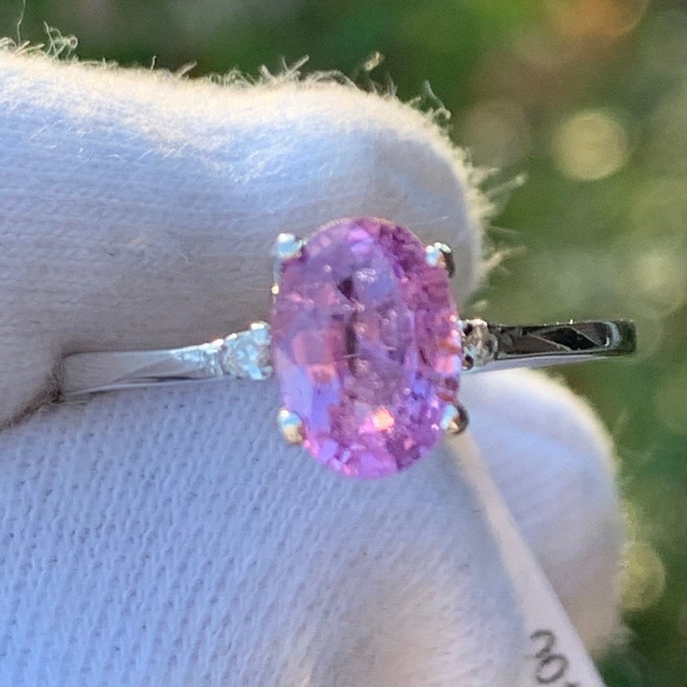 10k Purplish Pink Sapphire & Diamond Ring - Picture 6 of 11